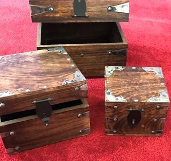 Box Wood with Metal Accents