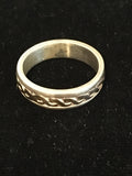 Ring Celtic Knot Band (Gold and Silver)
