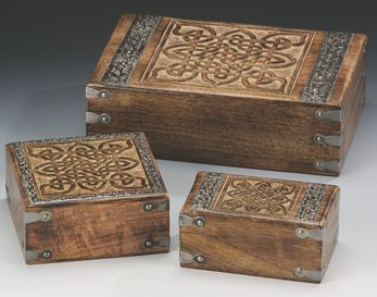 Box Wood with Carved Square Celtic Knot Design