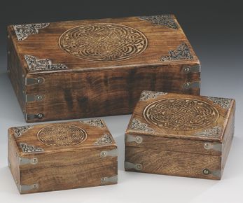 Box Wood Carved with Celtic Circle Design Top
